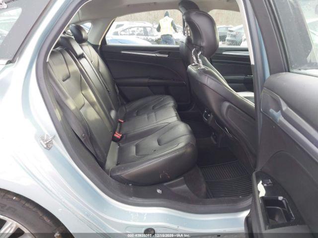 Ford Fusion Titanium Image 4