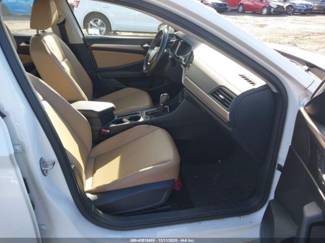 Volkswagen Jetta Image 4