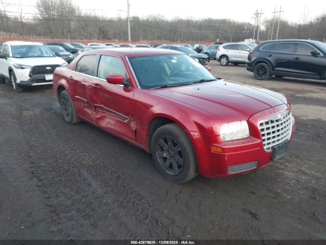 Chrysler 300 Image 2