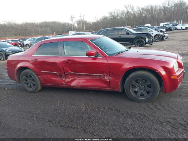 Chrysler 300 Image 10