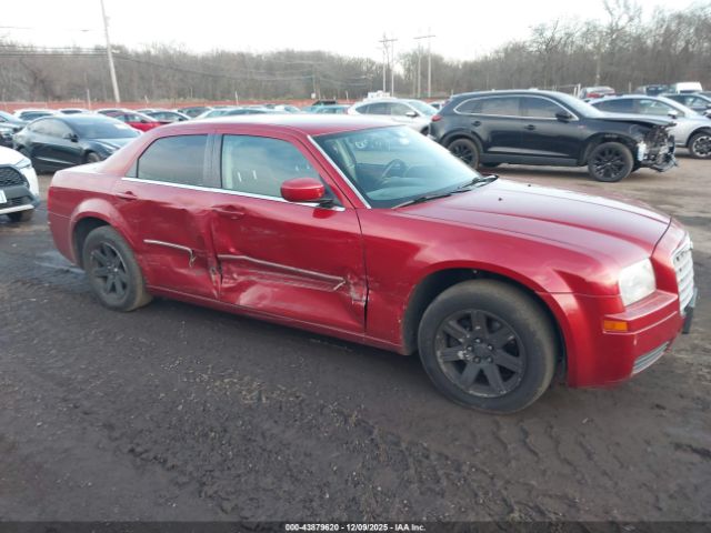 Chrysler 300 Image 15