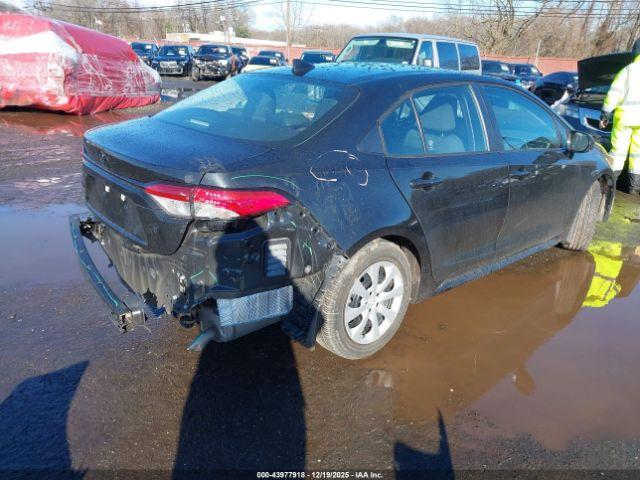 Toyota Corolla Le Image 9