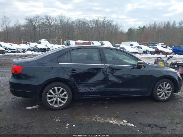 Volkswagen Jetta 1.8t Se Image 4