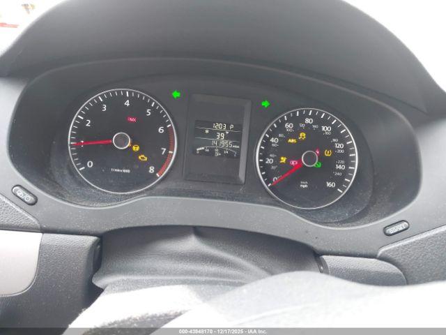 Volkswagen Jetta 1.8t Se Image 13